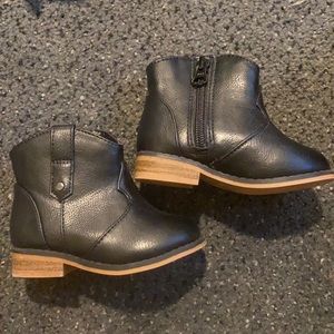 BRAND NEW CAT & JACK BABY GIRL BOOTS SIZE 5